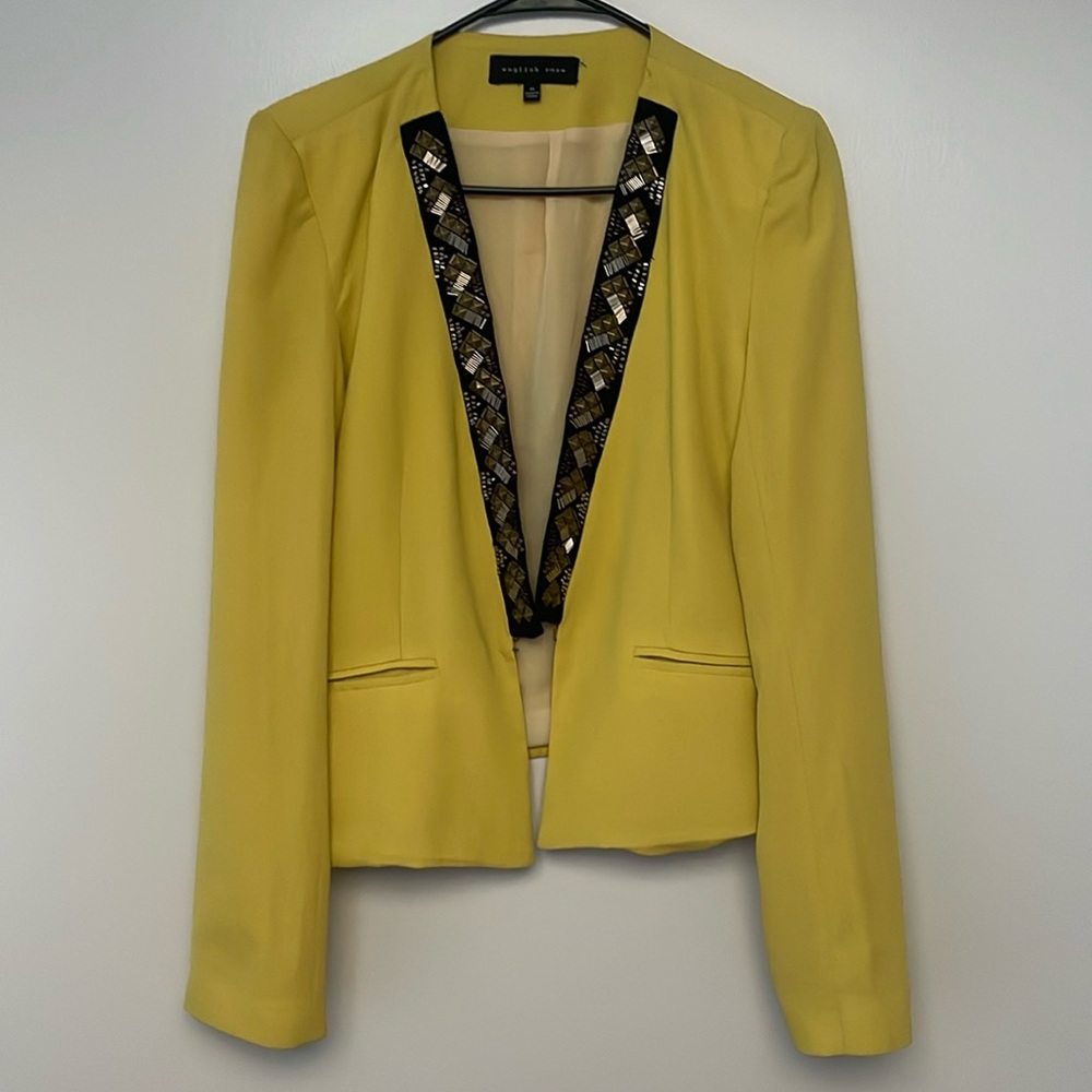 Very Stylish Blazer!!!